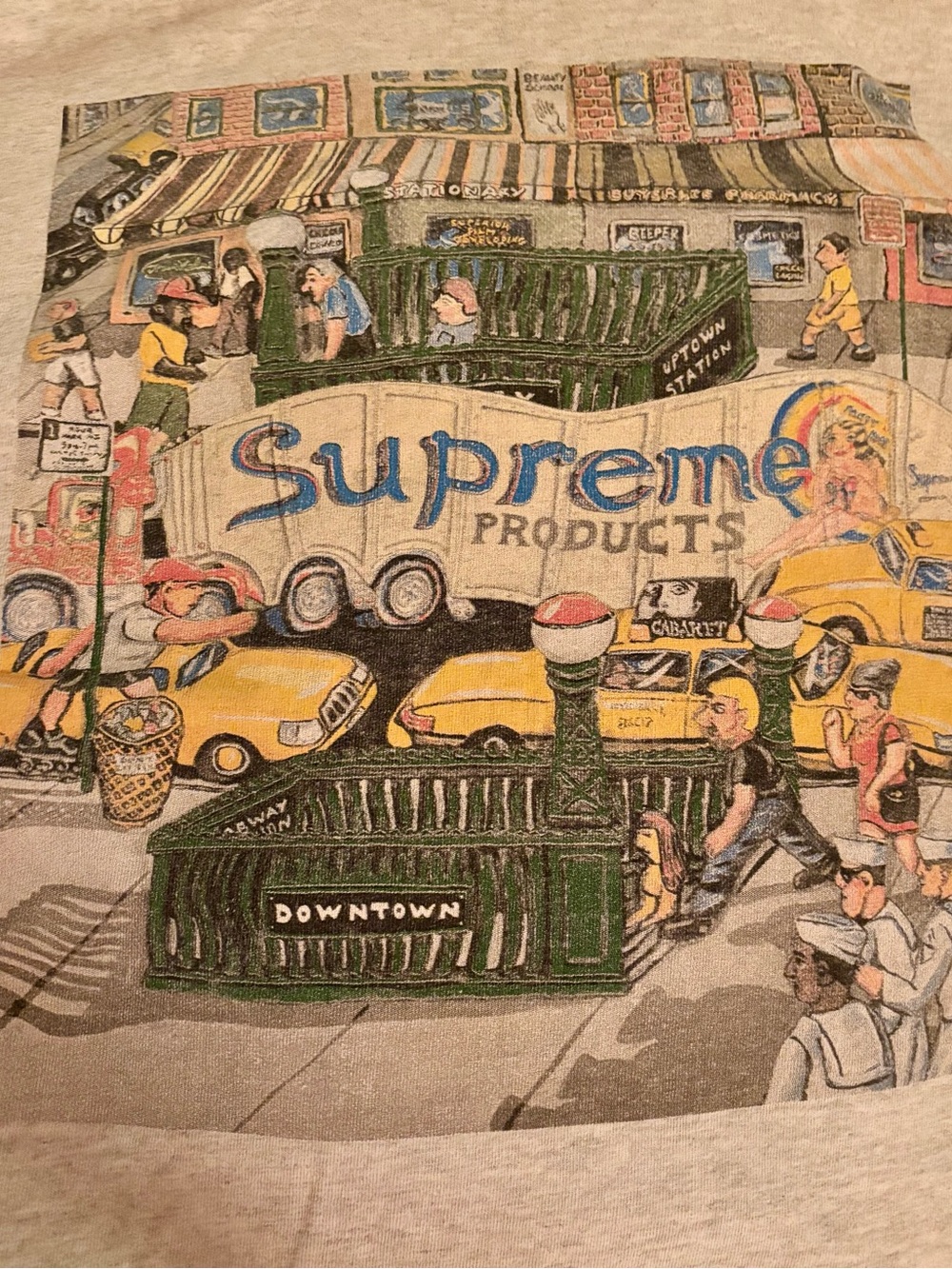 Supreme Red Grooms Manhattan men’s Large short sleeve tee shirt - Picture 3 of 4